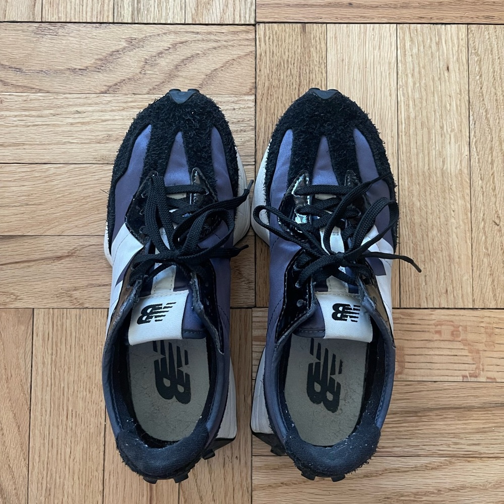 New Balance 327 Women size 8